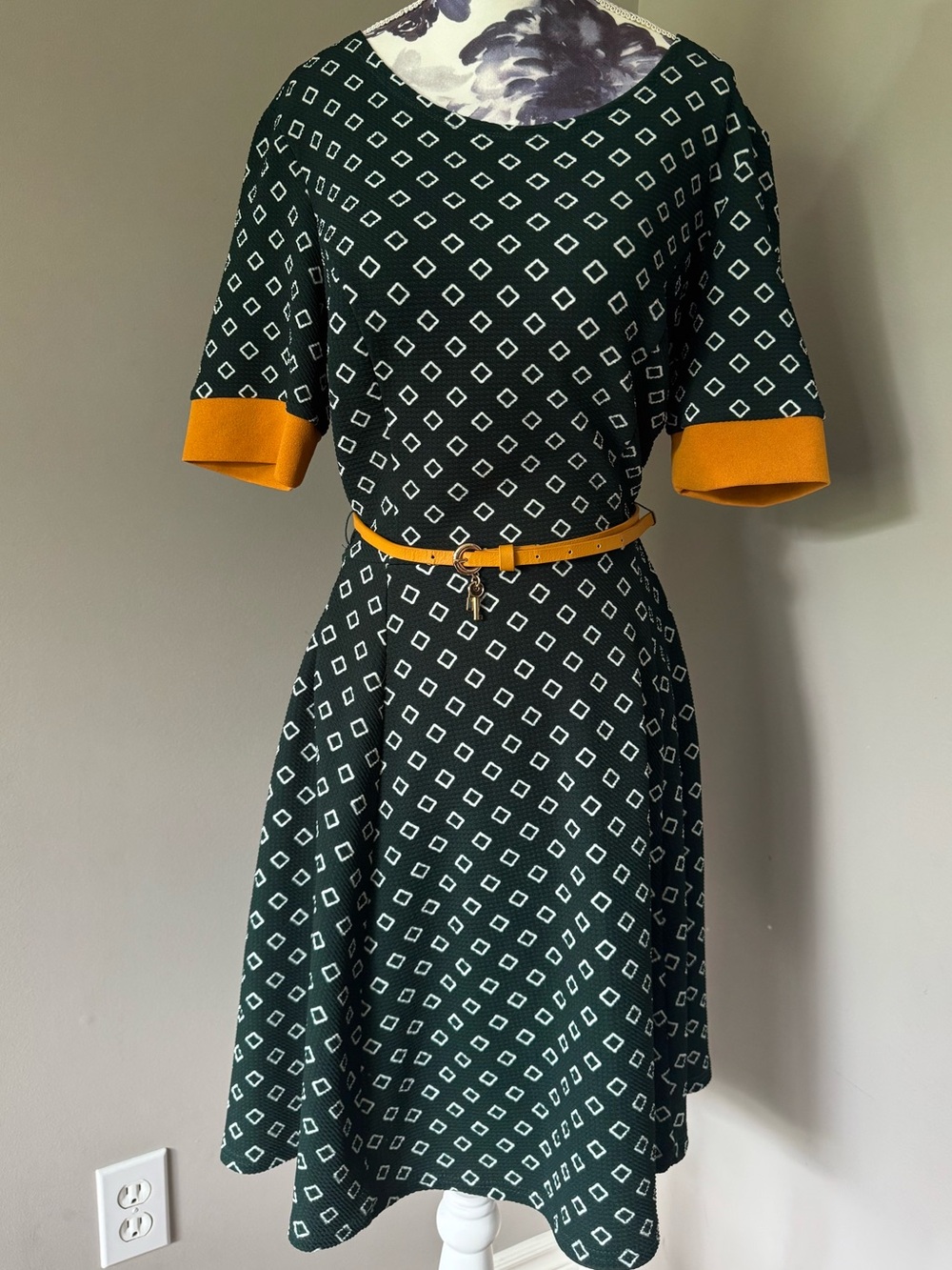 Suzy Shier Green Diamond Print Midi Dress with Mustard Trim